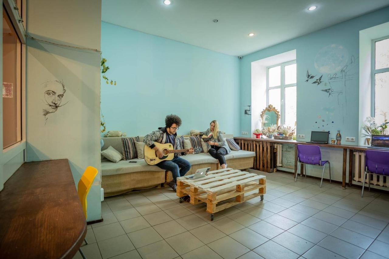 Garis Factory Hostel Kiev Ngoại thất bức ảnh