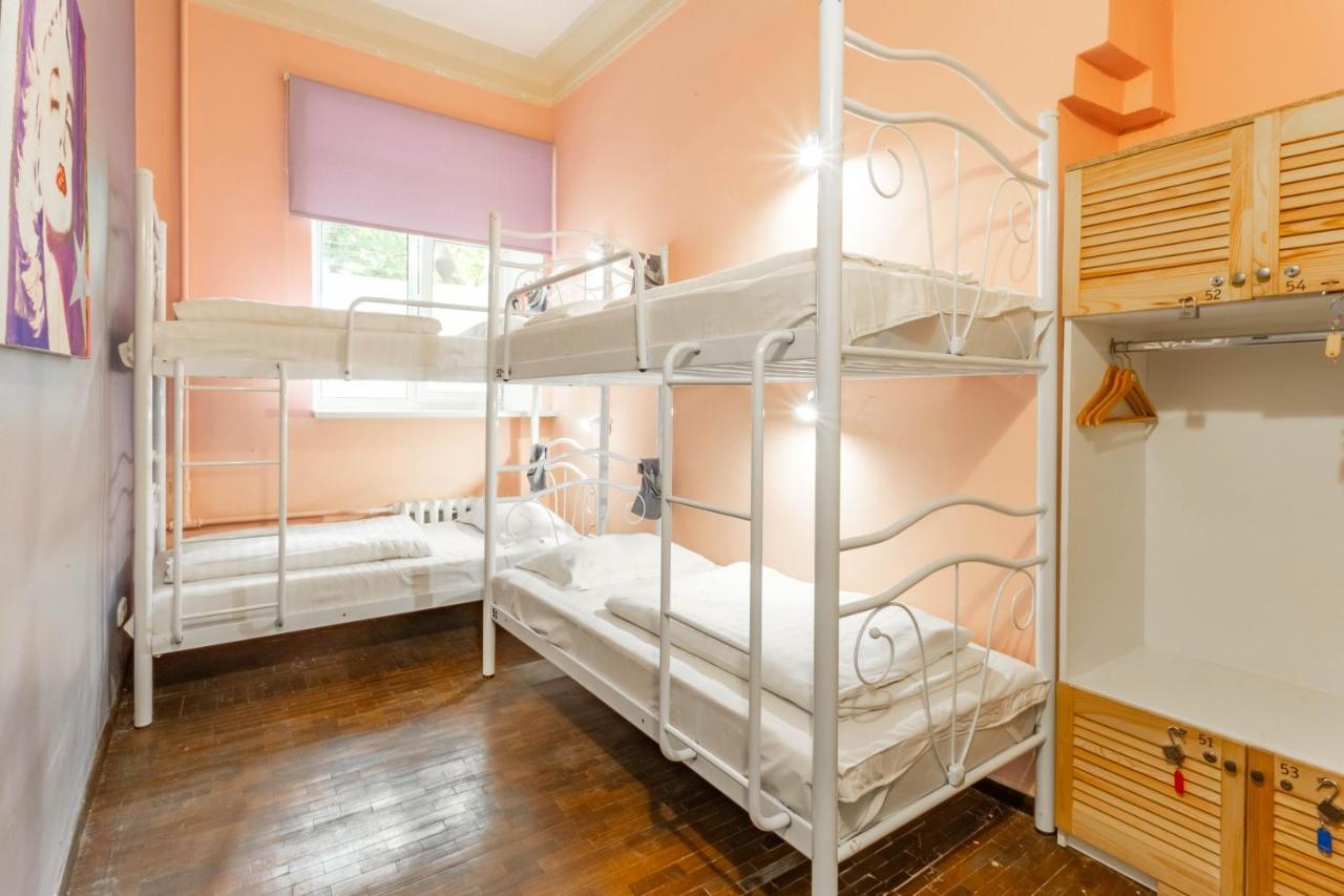 Garis Factory Hostel Kiev Ngoại thất bức ảnh