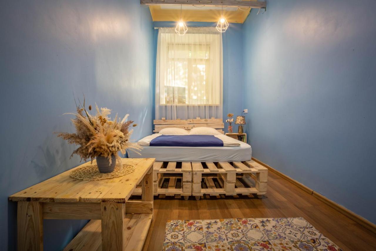Garis Factory Hostel Kiev Ngoại thất bức ảnh