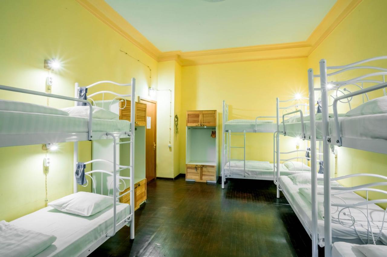 Garis Factory Hostel Kiev Ngoại thất bức ảnh