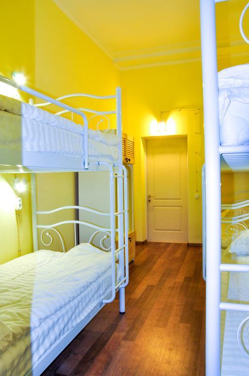 Garis Factory Hostel Kiev Phòng bức ảnh