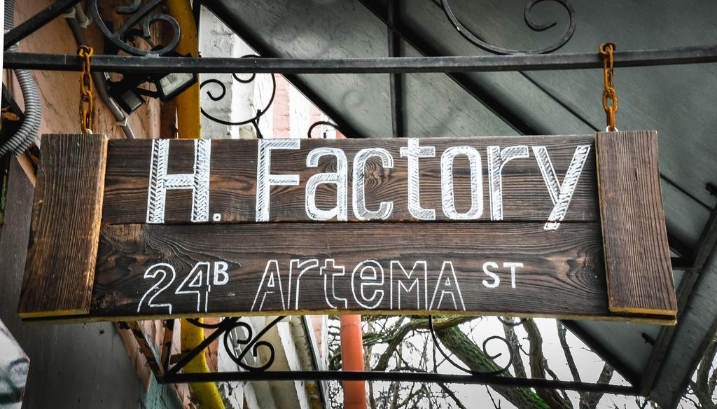Garis Factory Hostel Kiev Ngoại thất bức ảnh