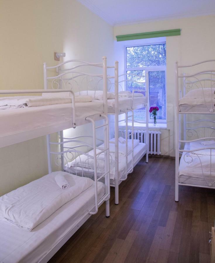 Garis Factory Hostel Kiev Ngoại thất bức ảnh